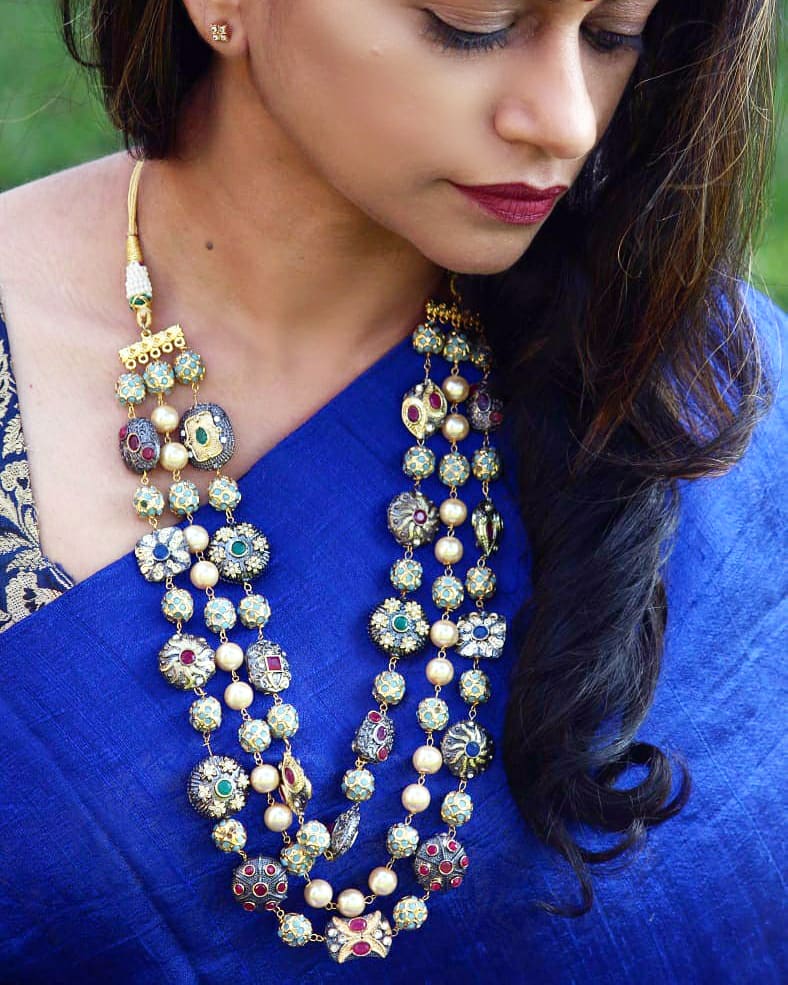 Golden entic mala