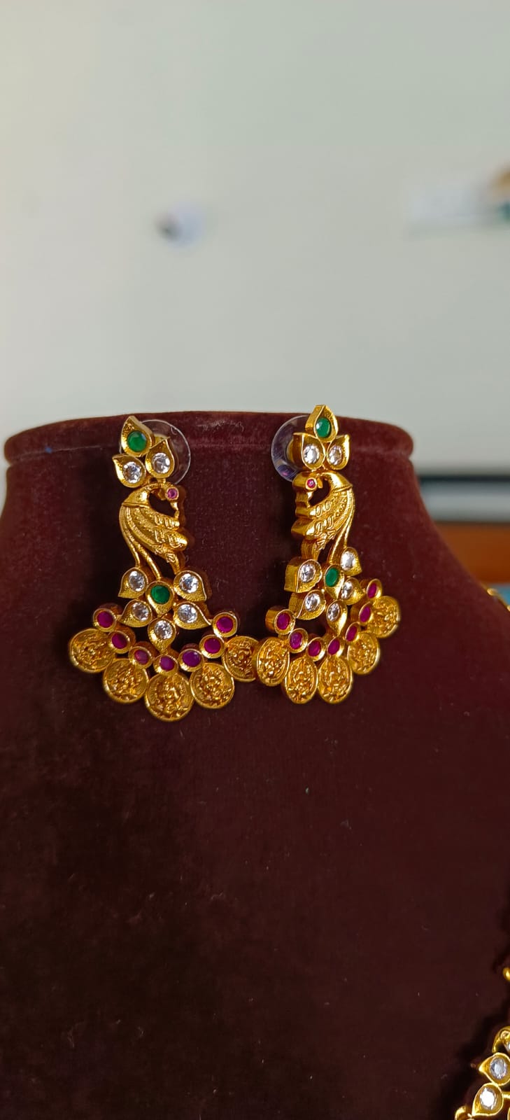 Peacock kampstone neckpiece