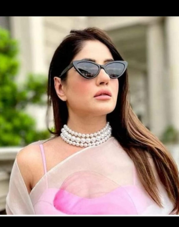 Pearl choker