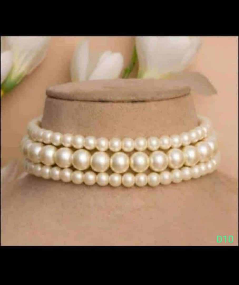 Pearl choker
