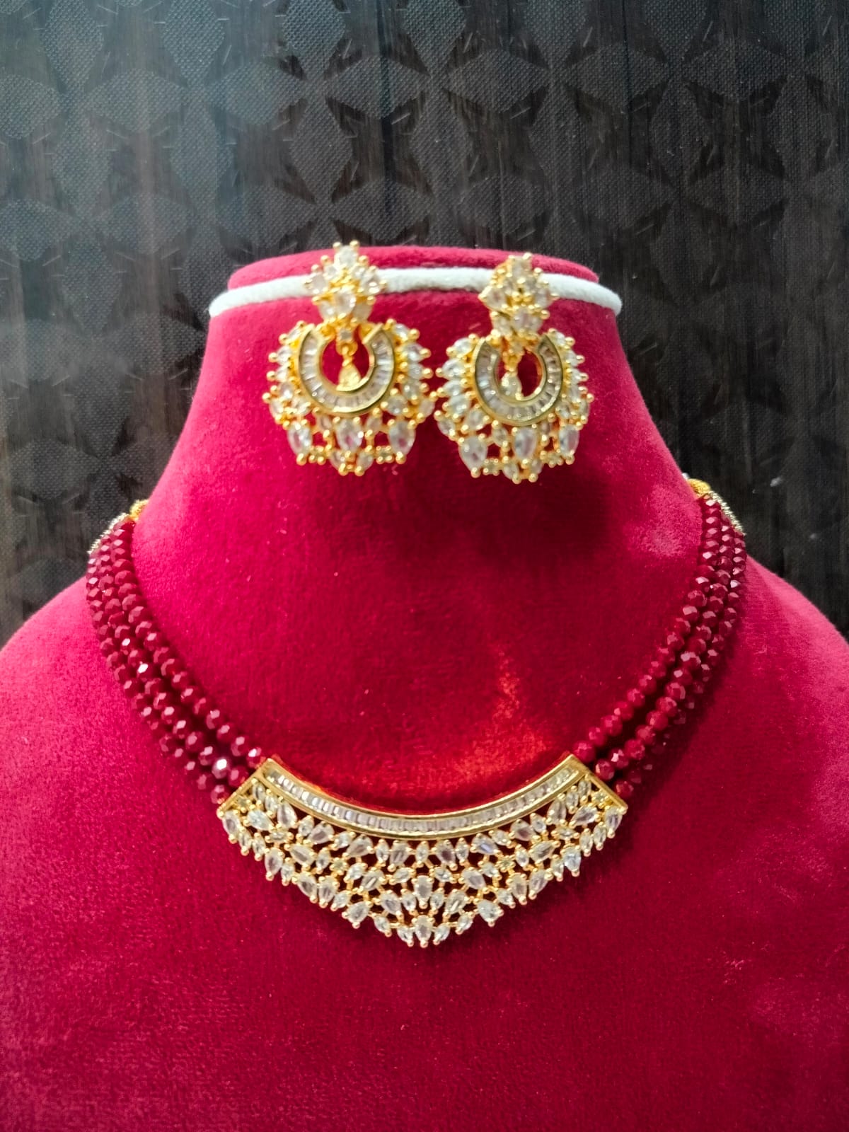 Crystal beads polki neckpiece