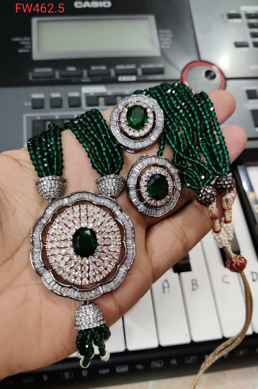 Victorian pandent set with Hydrobeads mala