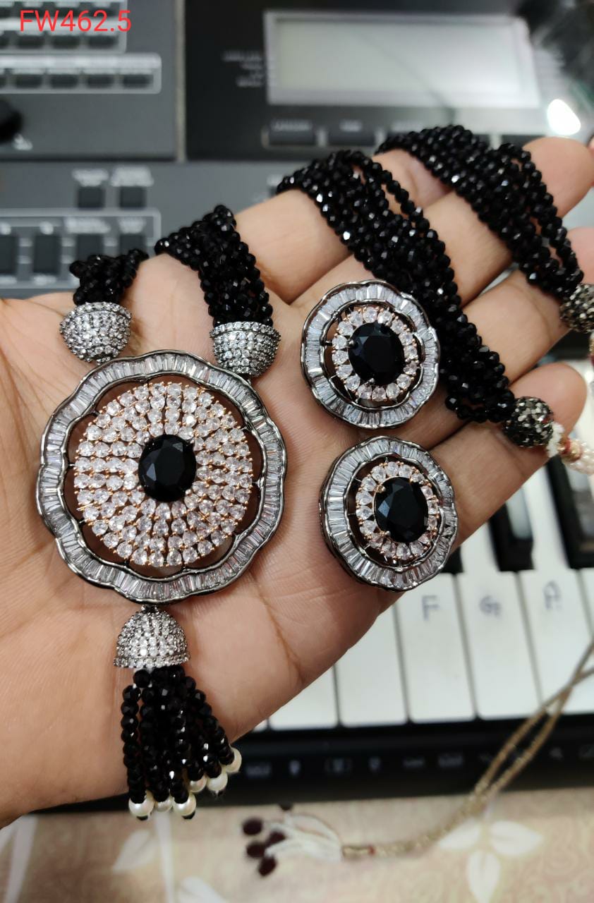 Victorian pandent set with Hydrobeads mala