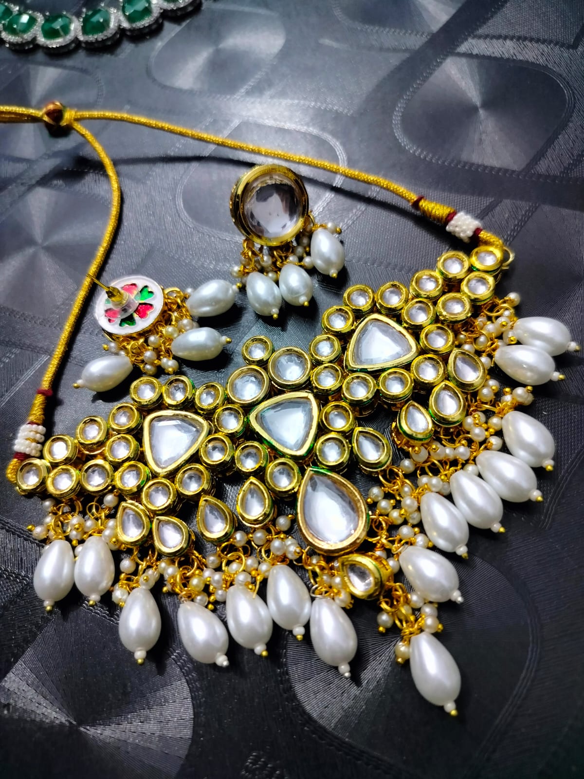 Kundan pearl drop choker