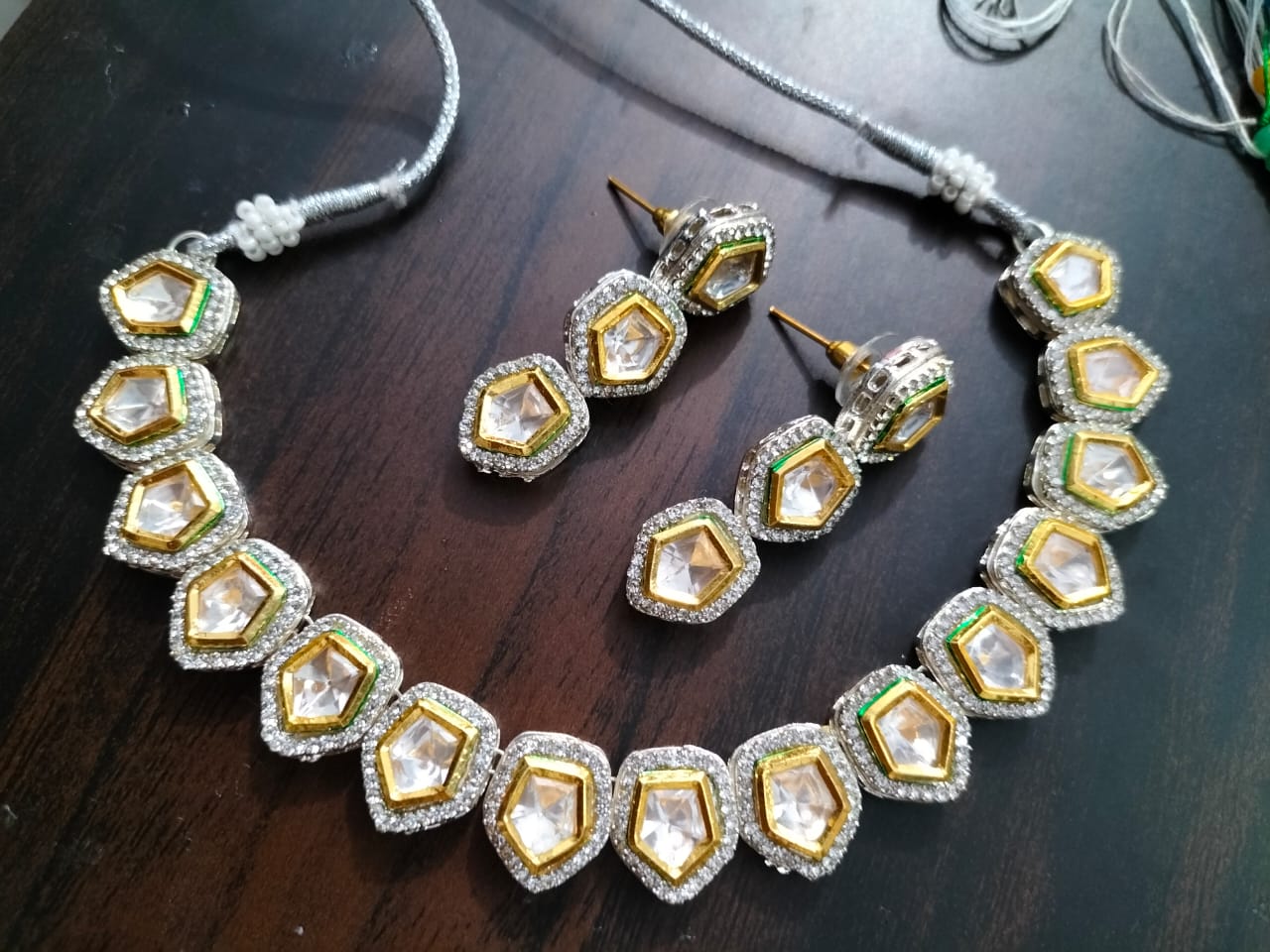 Kundan polki neckline