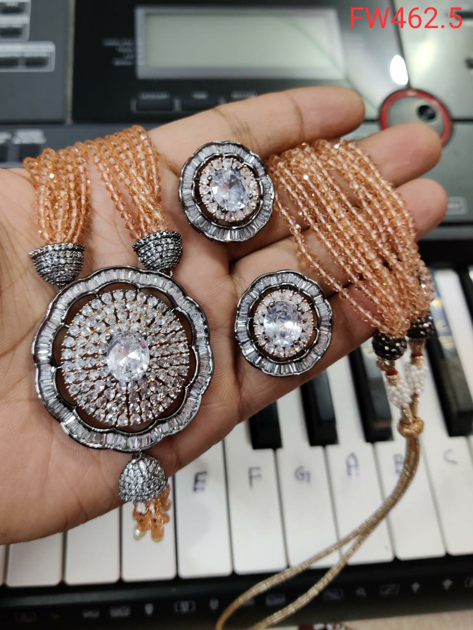 Victorian pandent set with Hydrobeads mala