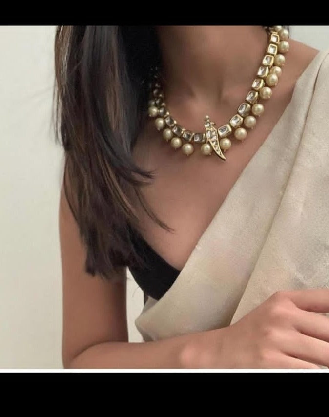 Kundan pearl bird neckpiece