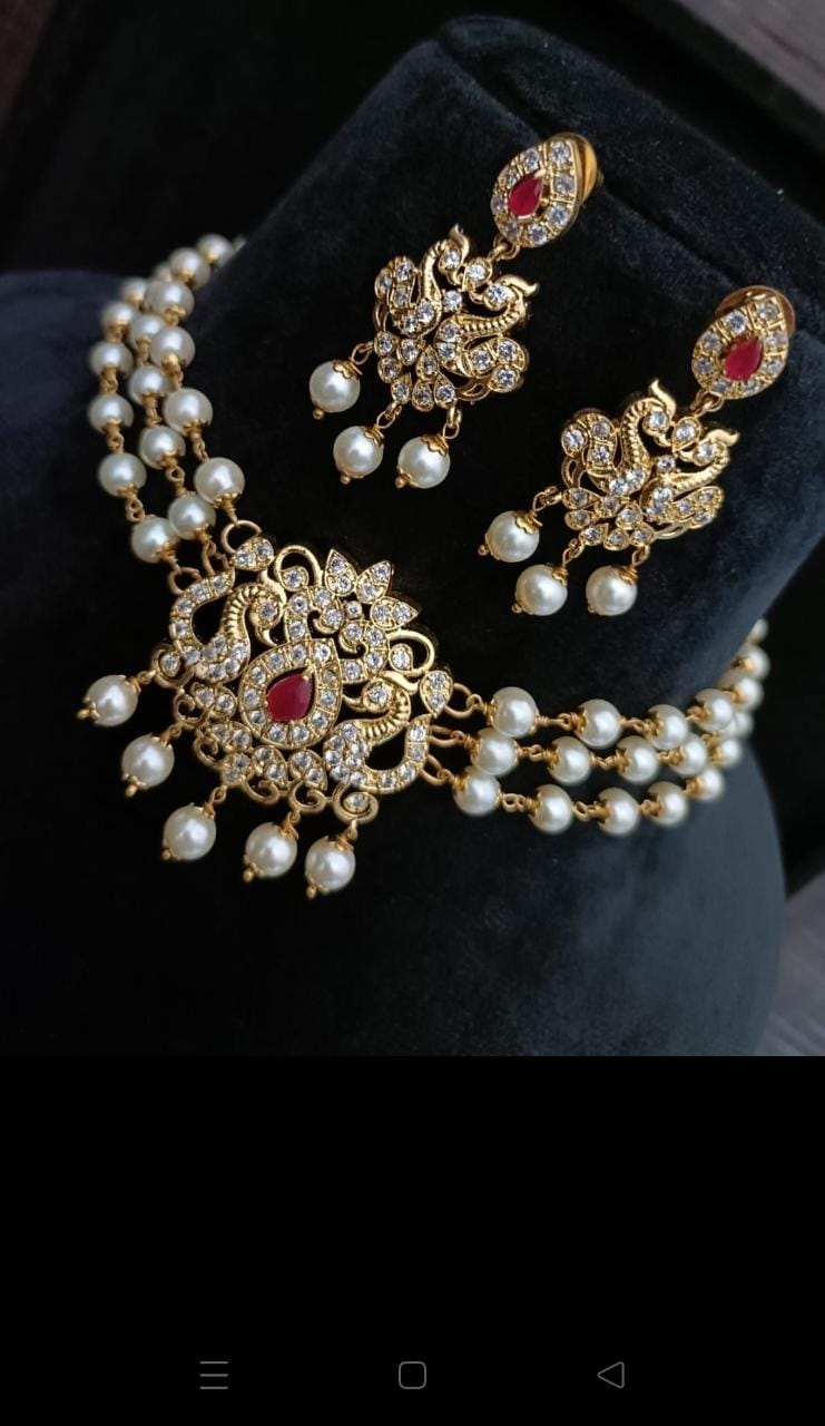 AD pearl choker set