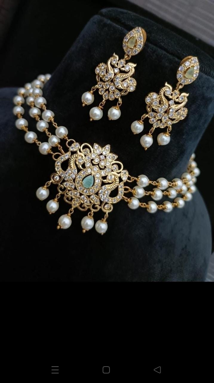 AD pearl choker set