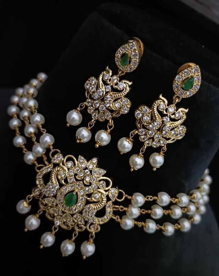 AD pearl choker set