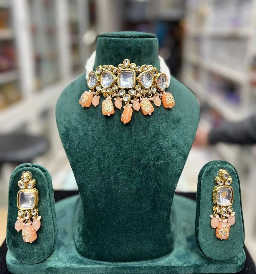 Kundan choker with tanjore beads
