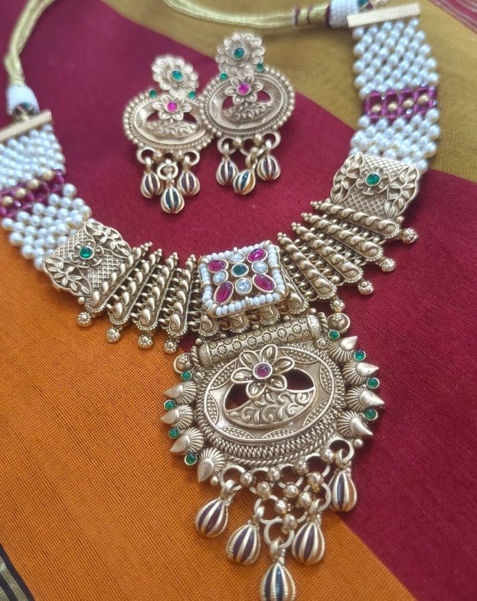 temple Shri Jaya neckpiece