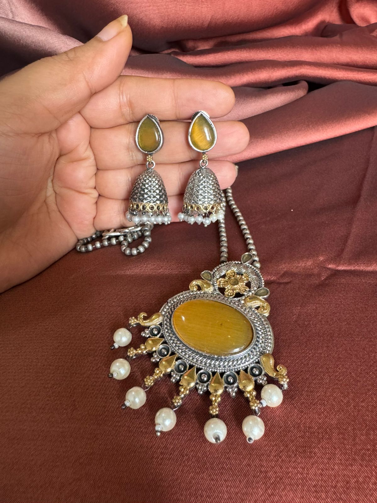 Noor-E- Dual Chain Pandent Set
