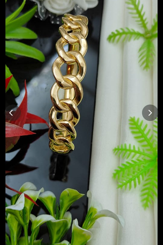 Classic chain style bracelet