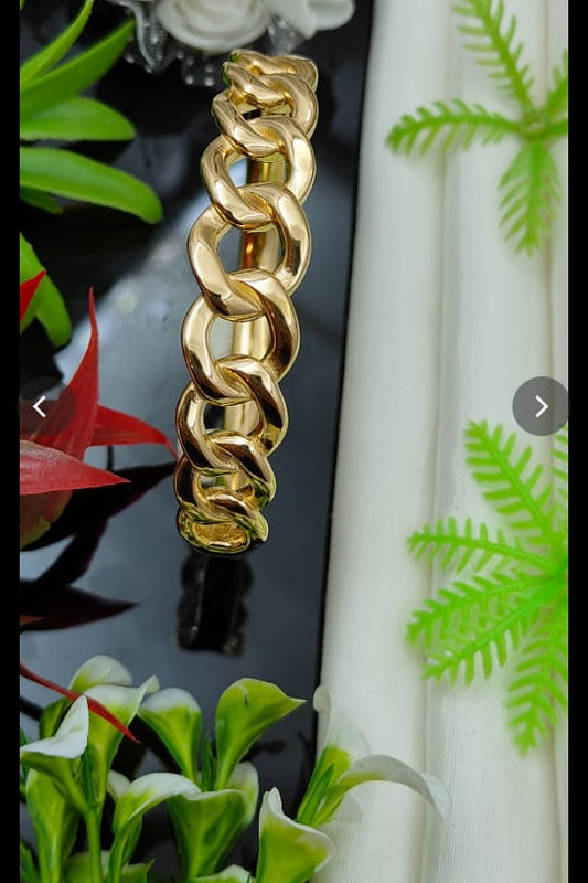 Classic chain style bracelet
